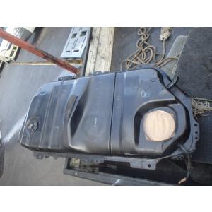 ノア TA-AZR65G フューエルタンク X 4WD 8人 1AZ-FSE     77001-4...