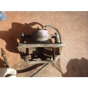 ノア TA-AZR65G 右Fキャリパー X Gセレクション 4WD 8人 1AZ-FSE 1D4 ...