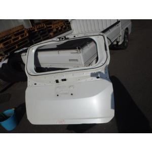 ノア 6BA-MZRA90W バックドアパネル S-Z 7人 M20A-FKS 070    670...