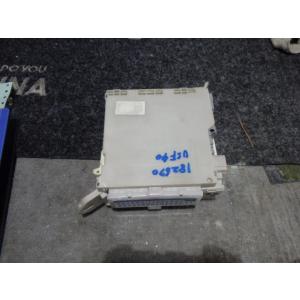 レクサス LS DBA-USF40 ヒューズボックス LS460 1UR-FSE 077 白   8...