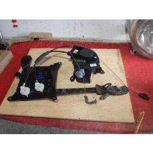 ノア DBA-ZRR70W クローザードアモーター 2000 SI 3ZR-FAE 202 黒   ...