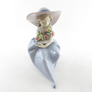 LLADRO リヤドロ 5862 花の香りに包まれて フィギュリン 置物 陶器人形 女性 フラワー ...