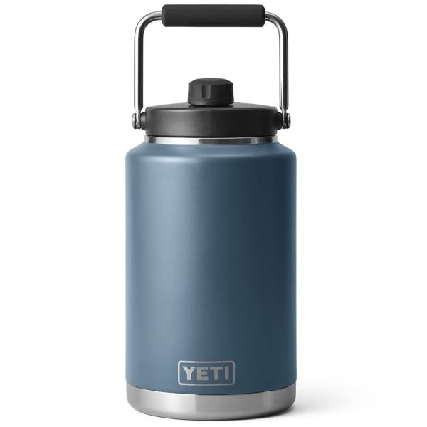 YETI Rambler 1ガロン ジャグ マグキャップ付き 真空断熱 ステンレス製、ノルディックブ...