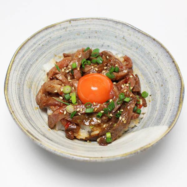 牛肉 肉 肉料理『うし源』 “ 激辛 火入れ ユッケ” 牛ユッケ 1人前80ｇ ×3P 大和榛原牛 ...