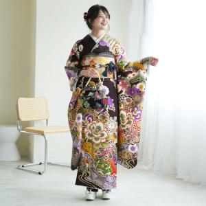 レンタル 振袖 成人式 結婚式 21点セット 古典柄 レトロ アンティーク系 花 濃紫系 ココアパープル 牡丹 菊 笹 梅 正絹 披露宴 結納 黒鳶に古典柄