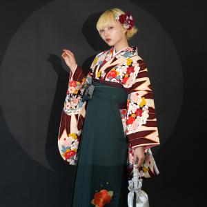 袴 レンタル 卒業式 2尺袖着物 袴 17点セット 九重 レトロ モダン 袴セット 卒業式 牡丹 赤系 赤黒の矢絣と花乙女
