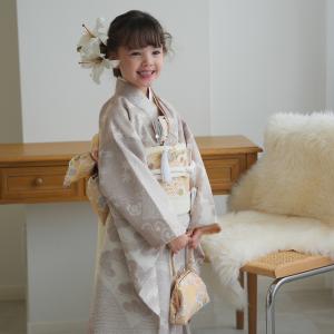 レンタル 七五三 着物 7歳 ひよこ商店 女の子 四つ身 ベージュ松文様 着物セット 子供 kids 七歳 七才 女児 着物 日本製作り帯 新品足袋プレゼント