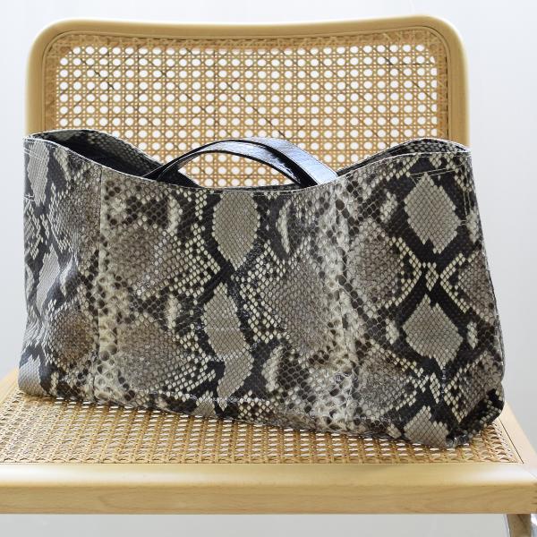 バッグ レディース レザー PYTHON×COBRA パイソン ウェーブトートバッグ ブラウン 本革...