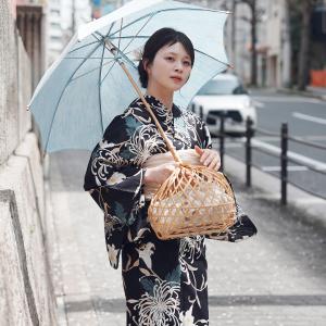 浴衣 レディース セット utatane 浴衣 3点セット 高級変わり織 濃紺地に照る糸菊と百合 フリーサイズ 国内染色 浴衣・帯・下駄 紺 ●