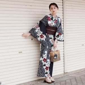 浴衣 レディース セット utatane 浴衣 3点セット 高級変わり織 紺に疋田と桔梗の染め分け フリーサイズ 浴衣・帯・下駄 兵児帯 紺 ネイビー ●