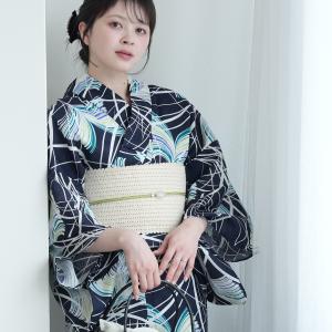 浴衣 レディース セット utatane 高級変わり織 浴衣3点セット 紺色の夜風にすすき フリーサイズ 国内染色 希少図案を現代に復刻 浴衣・帯・下駄 紺 ●