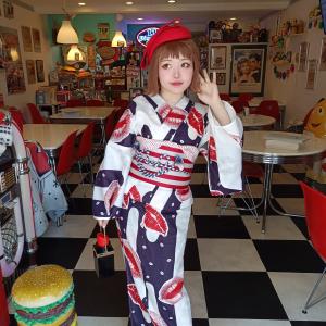 浴衣 レディース セット ニコアンティーク 浴衣 3点セット 高級変わり織 片寄サイケデリア・キス レッド フリーサイズ 浴衣・帯・下駄 半幅帯 紫 赤 ●