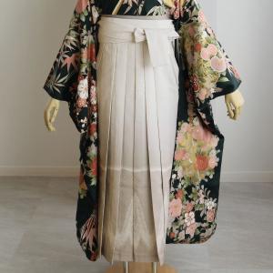 袴 単品 紐裏花刺繍柄 白無地 椿 袴丈87,91,95cm NO35200