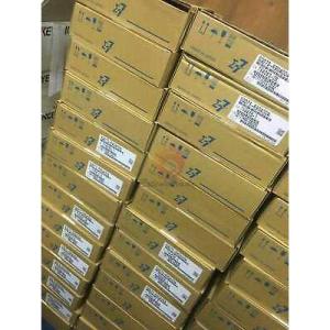 1PCS 新品 ACサーボドライバーSGD7S-R90A00A NEW