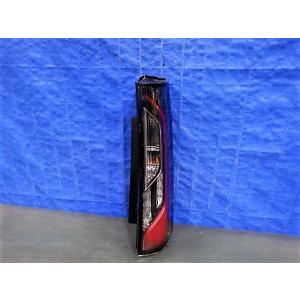 S1006 フィット GR1 GR2 GR5 GR7 右テール LED W4762 美品 : V TRUST