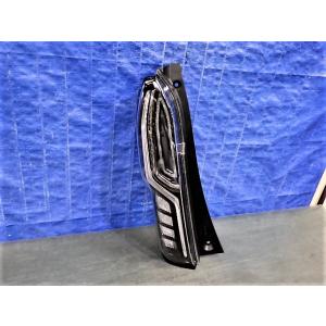 S1381 N-BOXカスタム JF3 JF4 左テール LED D186 33550-TTA-J115-M1 D