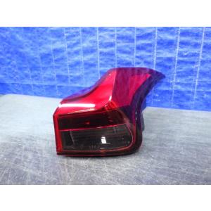 S667　レクサス　UX250h UX200　MZAH10 MZAH15 MZAA10　右テール　L...