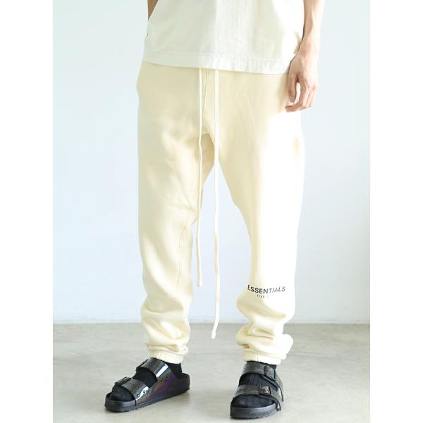 スウェット メンズ FEAR OF GOD FOG ESSENTIALS フィアオブゴッド エッセン...