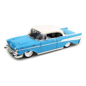 ミニカー 1/18 1957 シボレー ベルエア バービー仕様