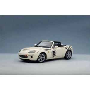 FIRST:18 1/18 マツダ ロードスター NR-A ホワイト 完成品 FIRST:18 1/18 マツダ ロードスター NR-A ホワイト 完成品