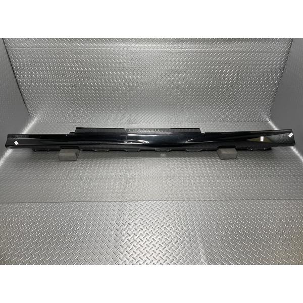 【中古】GT-R R35 MY17 ブラックエディション 純正左サイドステップ 黒ブラックメタリック...