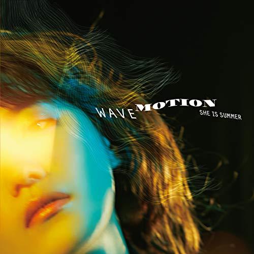 新古品) SHE IS SUMMER ／ WAVE MOTION (CD)