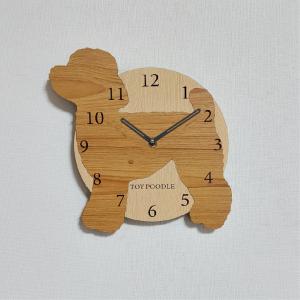 はみだしワンちゃん壁掛け時計　トイプードル　レッド　静音壁掛け時計　おしゃれ　職人が作る日本製　プレゼント　贈り物