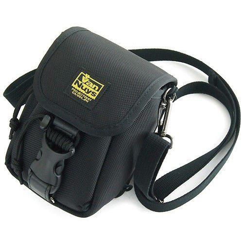 ミラーレス一眼など、小さめのデジタルカメラ用キャリングケース／Type-A(紐で長さを調節するマジカ...