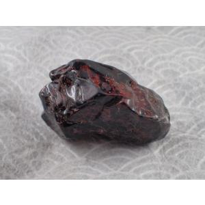 ヴァーミリオンオブシディアン(Vermillion Obsidian) 北海道産　寸法　：　71.0X46.0X35.9mm/118g｜vecsutoneclub