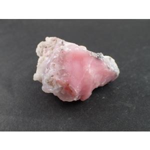 ピンクオパール（玉髄を伴う）（Pink Opal with Chalcedony) Acari Mine, Nazca, Arequipa, Peru 産　寸法　：　４９．１X３１．９X２９．９ｍｍ/４０ｇ｜vecsutoneclub