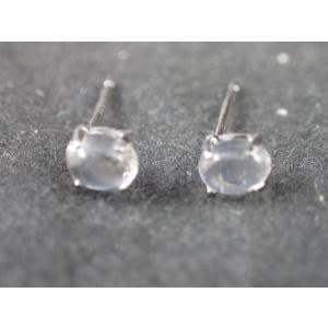 最高品質ロイヤルブルームーンストーン　ピアス　PT900　寸法　：　13.1X3.9X3.1mm/0.80ct   13.5X3.8X3.0mm/0.85ct｜vecsutoneclub