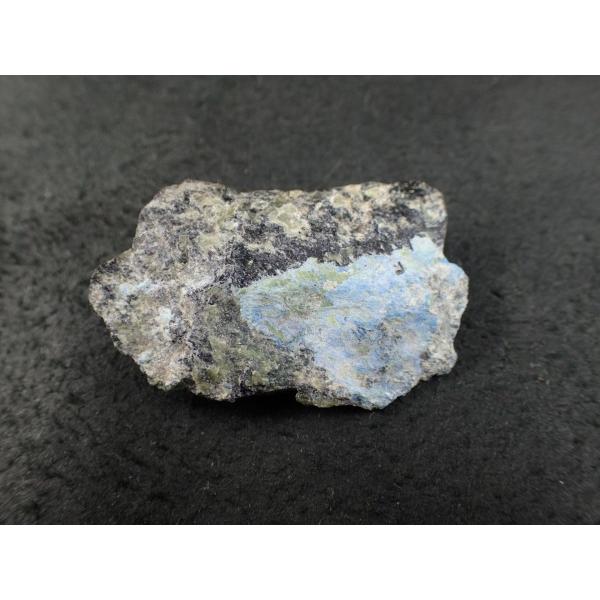 最高品質中宇利石(Nakaurite) 愛知県新城市中宇利鉱山 産　寸法　：　51.6X34.4X1...