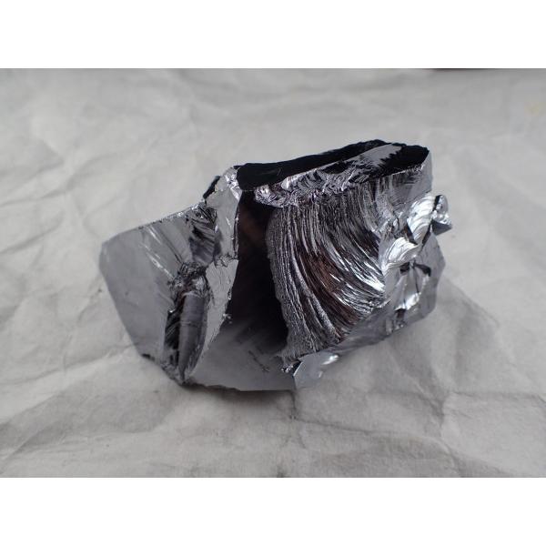 高品質テラヘルツ鉱石原石　ドイツ産　寸法　：　101.9X54.2X45.3mm/227.0g