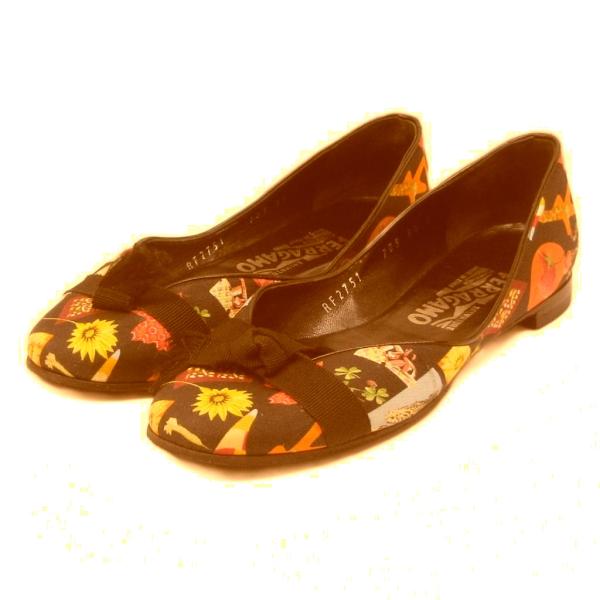 サルヴァトーレフェラガモ Salvatore Ferragamo フラットシューズ 花柄 総柄 アニ...