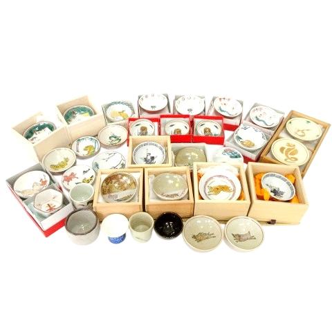 九谷焼 他 盃 おちょこ 32点 大量 まとめ売り干支柄中心 酒器 陶芸 A0616