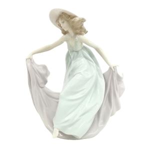 リヤドロ LLADRO 5月の舞踏 May Dance 5662 フィギュリン 陶器人形 磁器人形 約19cm×22.5cm