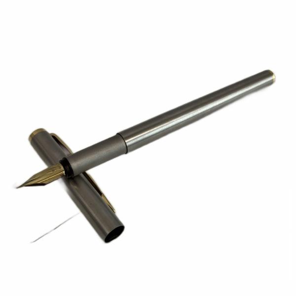 モンブラン MONT BLANC 万年筆 文房具 筆記用具 ペン先14K 585 シルバー色 ゴール...