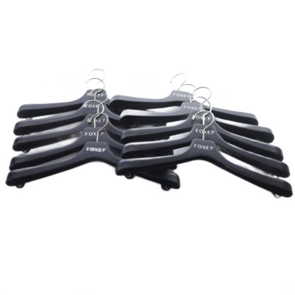 フォクシー FOXEY ハンガー ロゴ 10本セット 黒 ブラック /SR13 レディース