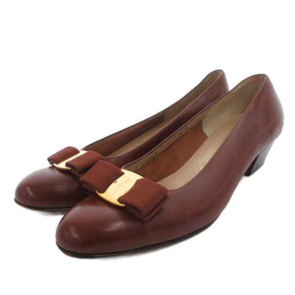 サルヴァトーレフェラガモ Salvatore Ferragamo ヴァラリボン パンプス アーモンド...