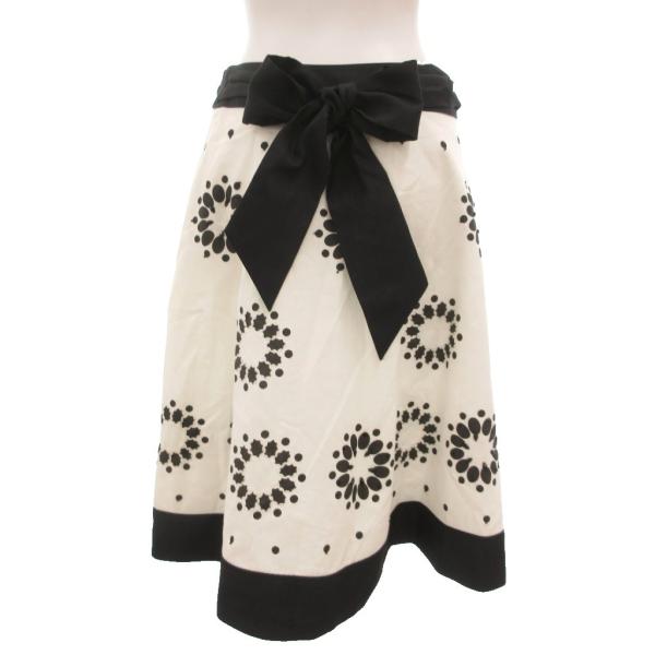 未使用品 トゥービーシック TO BE CHIC タグ付き スカート リボン ビジュー ひざ丈 花柄...