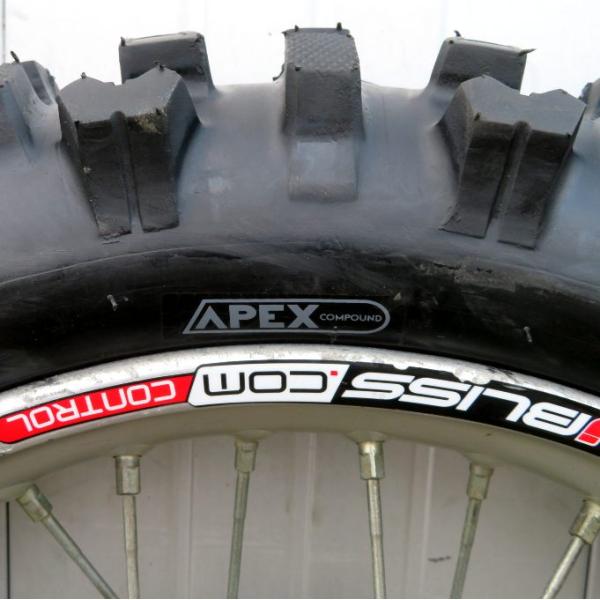 在庫限り 難所系VRM-200R APEX 110/100-18 64M モトクロスタイヤ 18イン...