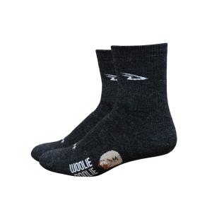 (メール便対応商品)DEFEET デフィートWB 4" ウーリーブーリー 4インチ ソックス D-Logo Charcoal  D-ロゴ チャコール｜vehicle