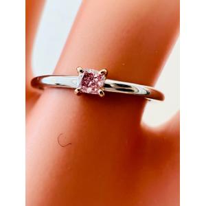 ダイヤモンドリング 1点限定 マーキスカット ダイヤモンド 1.00ct〜 脇