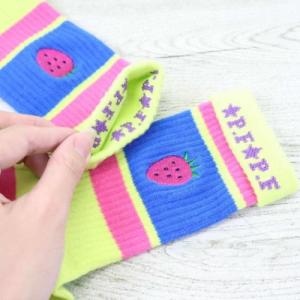 女性用靴下 刺繍ラインソックス ジョジョの奇妙...の詳細画像1