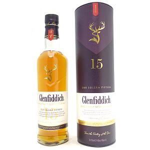 ジョニーウォーカー 黒ラベル 750ml古酒(約40年物) Amazon.co.jp: ジョニーウォーカー黒ラベル 40度 700ml : 食品