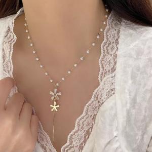 エレガントな真珠とお花のネックレス　レディース　おしゃれ｜veronicayshop