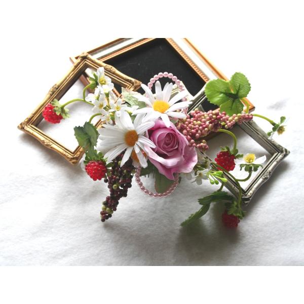 コスモスと苺の髪飾り、７パーツ付き：HA008