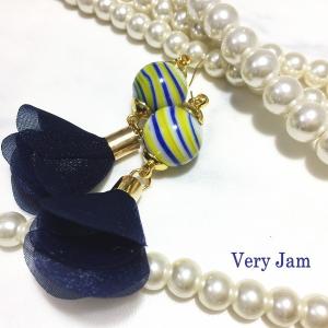 ミルキースパイラルフラワーピアス｜veryjam