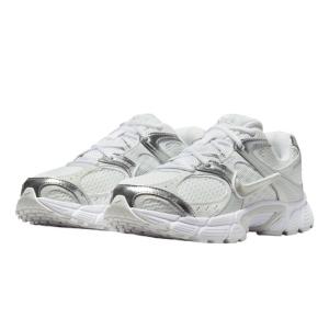 ナイキ（NIKE）（レディース）スニーカー スポーツシューズ V5 RNR ホワイト シルバー HQ7901-112