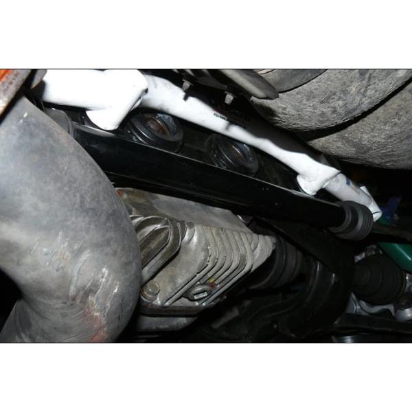 【Ultra Racing】 リアメンバーブレース ニッサン スカイラインGT-R BNR32 89...